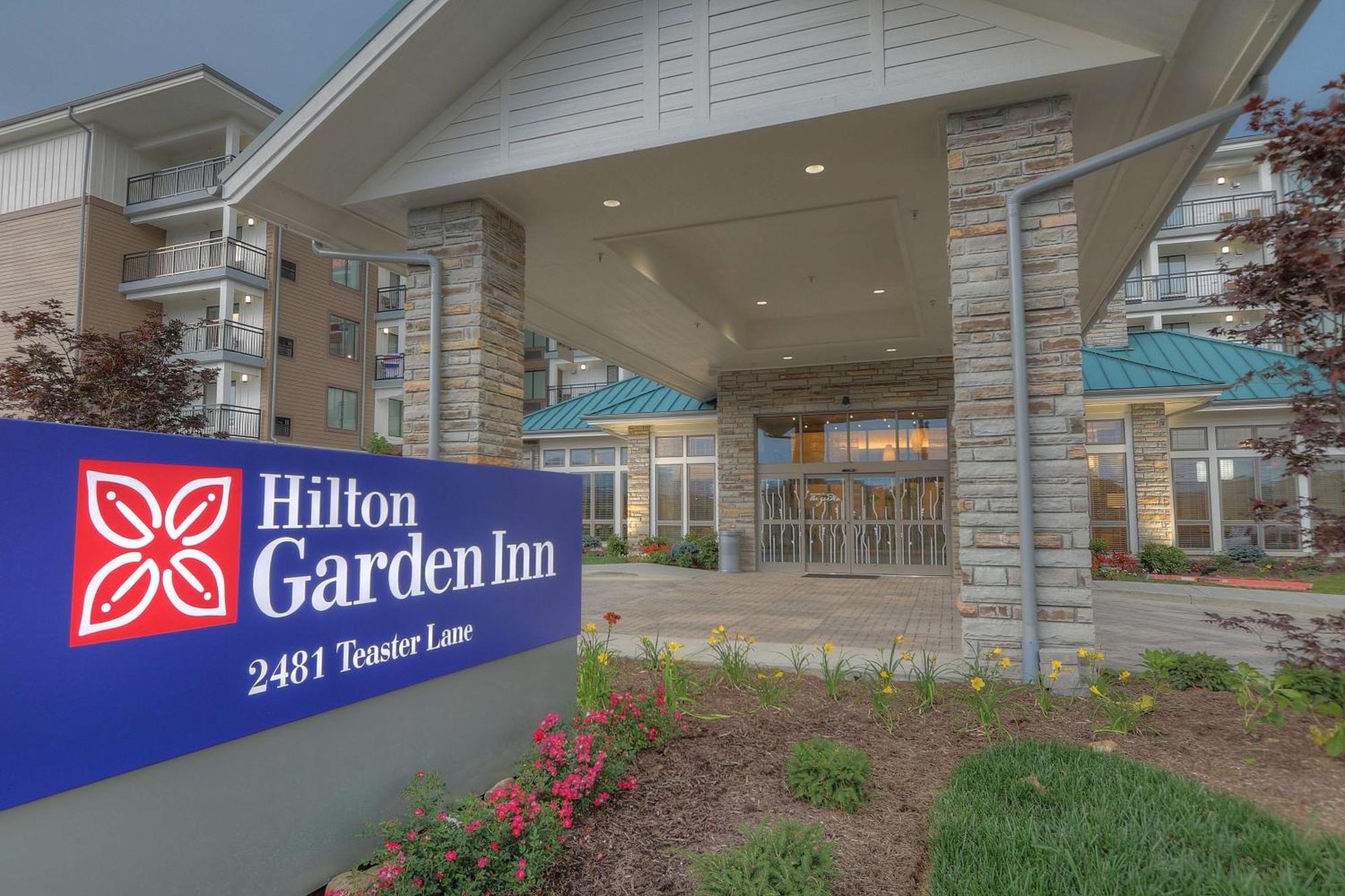 Hilton Garden Inn Піджен-Фордж Екстер'єр фото