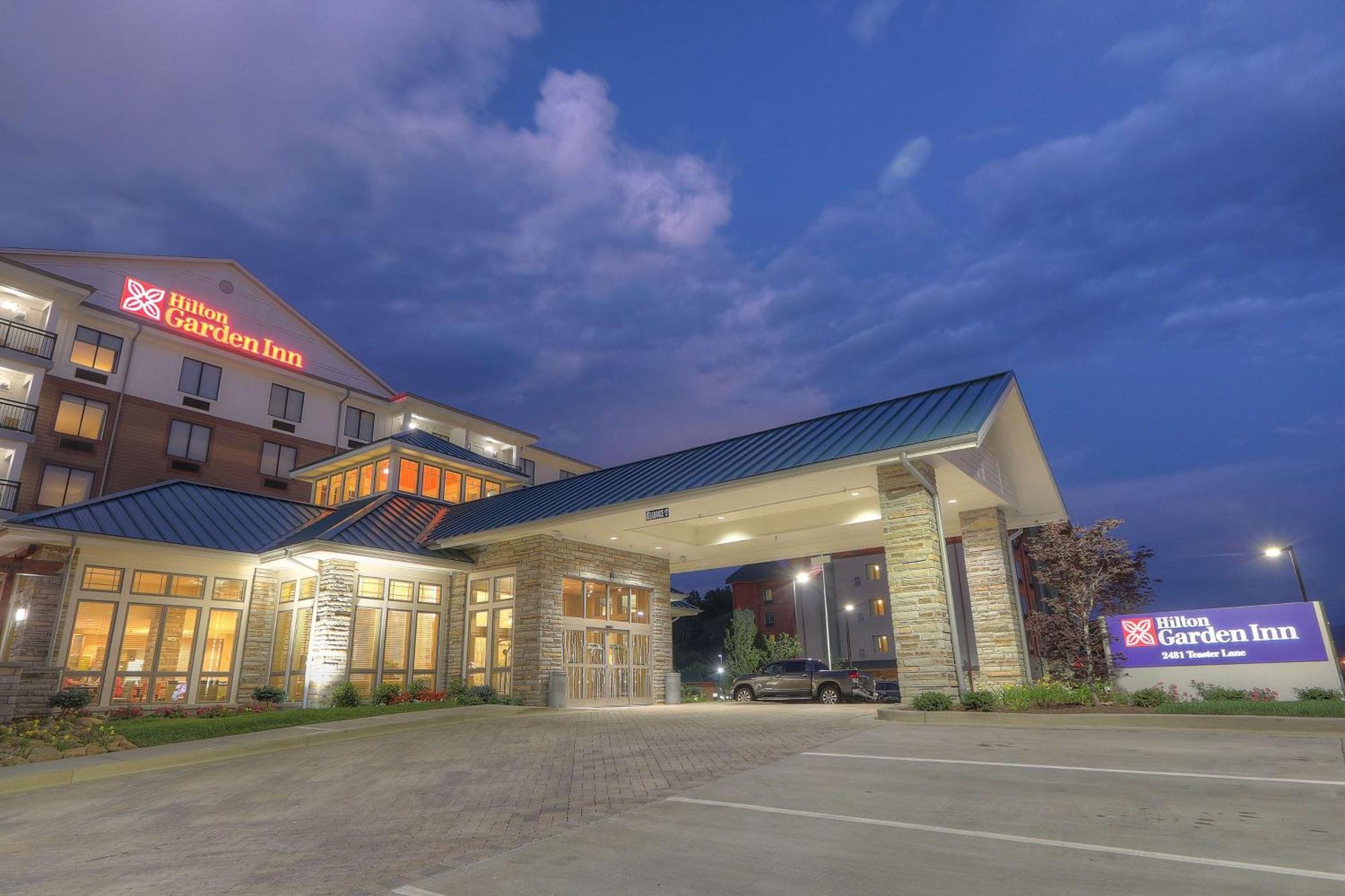 Hilton Garden Inn Піджен-Фордж Екстер'єр фото